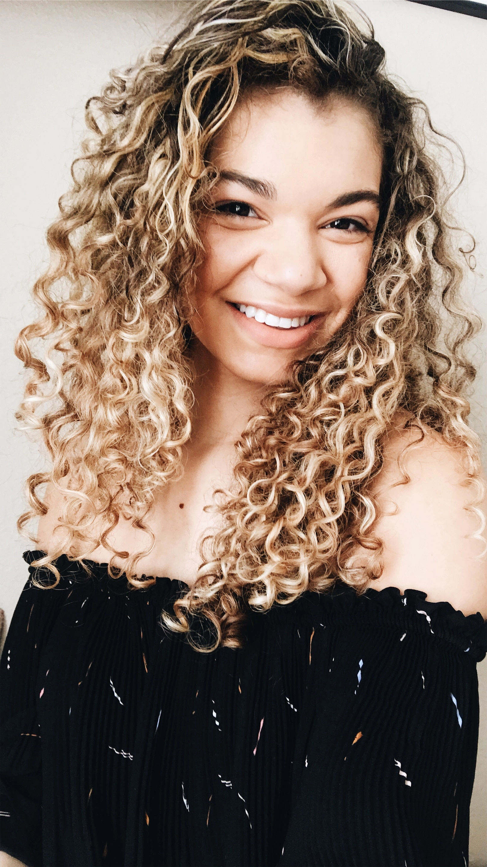 How to Style Curly Hair - MY CHIC OBSESSION
